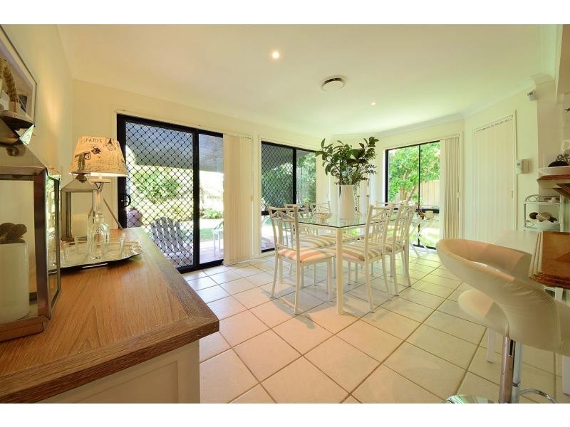 4 Sea Eagle Drive, Burleigh Waters QLD 4220