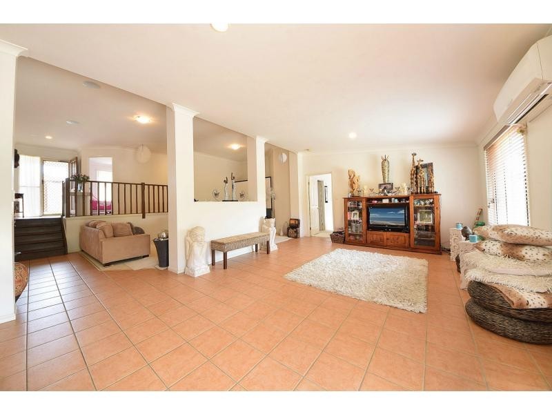 34 Wonga Street, Burleigh Heads QLD 4220