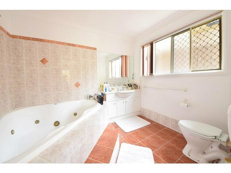 34 Wonga Street, Burleigh Heads QLD 4220