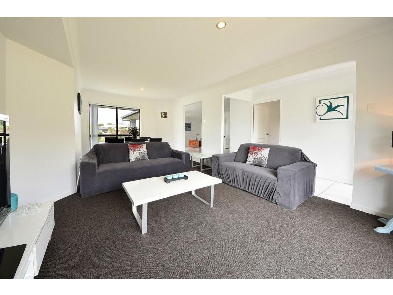 14 Everstar Street, Reedy Creek QLD 4227