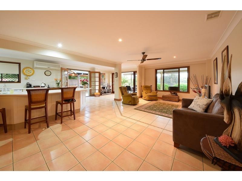 54 Honeyeater Drive, Burleigh Waters QLD 4220