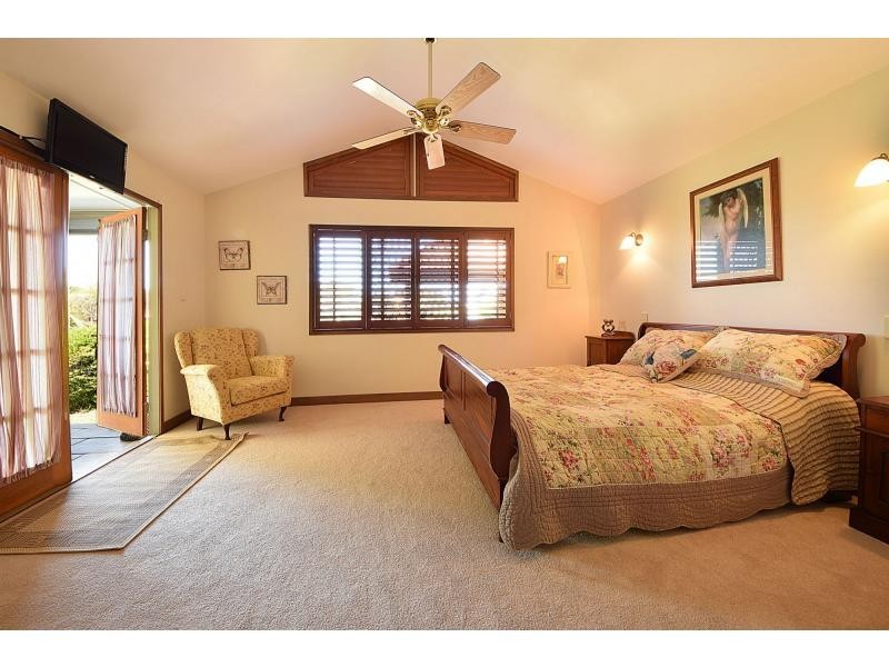 54 Honeyeater Drive, Burleigh Waters QLD 4220