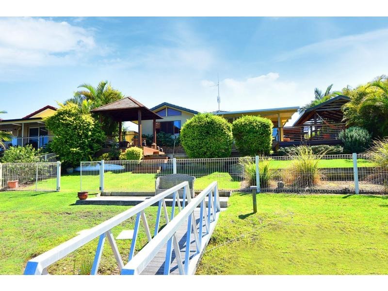 54 Honeyeater Drive, Burleigh Waters QLD 4220