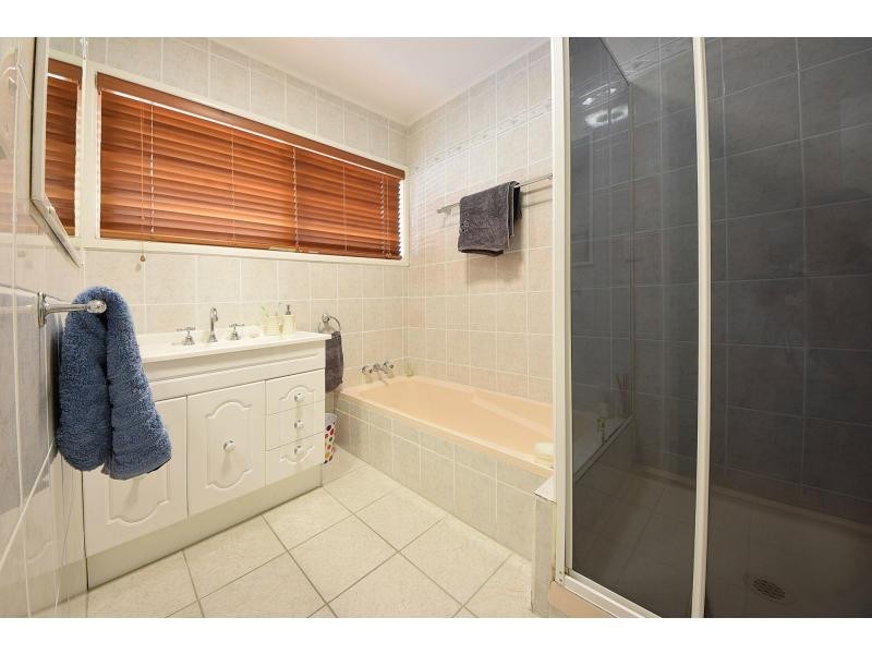 14 Eagle Avenue, Burleigh Waters QLD 4220