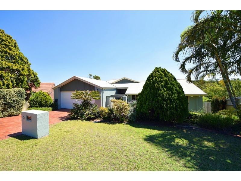 5 Kaydee Court, Miami QLD 4220