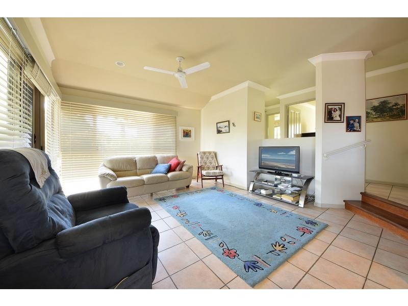 5 Kaydee Court, Miami QLD 4220