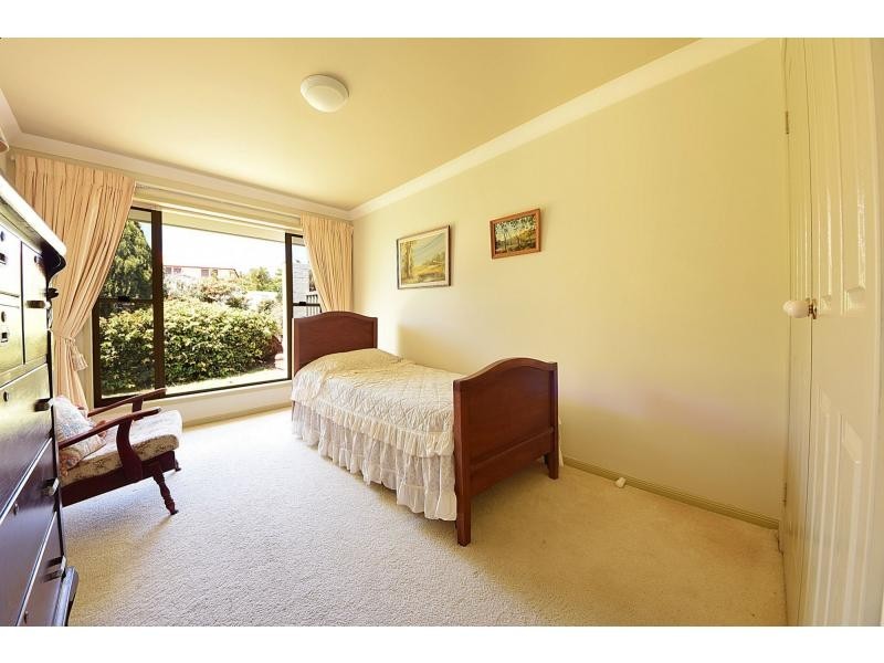 5 Kaydee Court, Miami QLD 4220