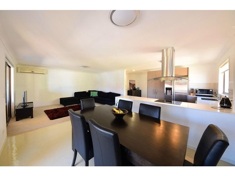 5/31 Armrick Avenue, Broadbeach QLD 4218