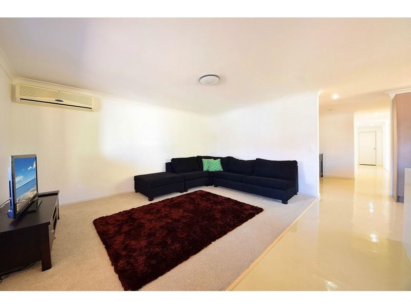 5/31 Armrick Avenue, Broadbeach QLD 4218
