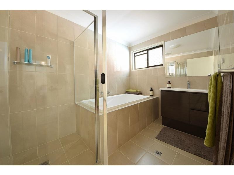 2 Bradley Avenue, Miami QLD 4220