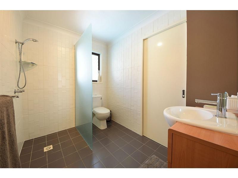 2 Bradley Avenue, Miami QLD 4220