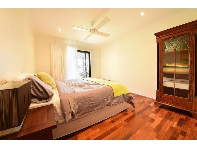 2 Bradley Avenue, Miami QLD 4220