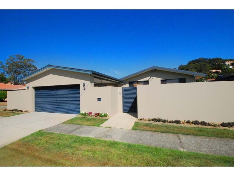 74 Acanthus Avenue, Burleigh Heads QLD 4220