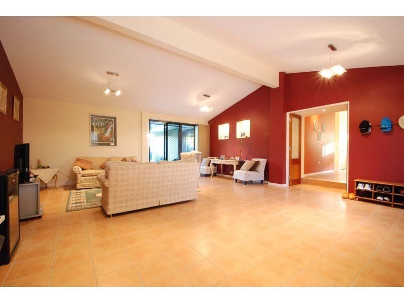 74 Acanthus Avenue, Burleigh Heads QLD 4220