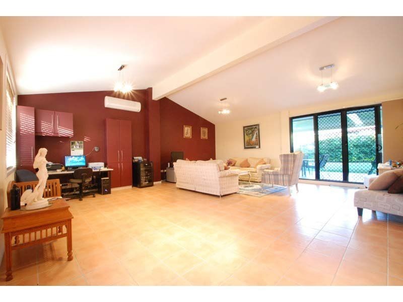 74 Acanthus Avenue, Burleigh Heads QLD 4220