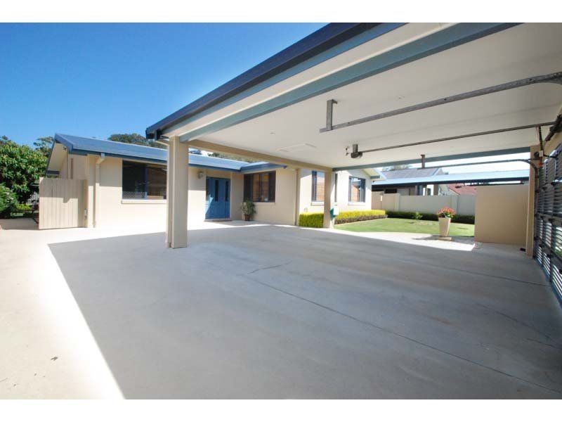 74 Acanthus Avenue, Burleigh Heads QLD 4220