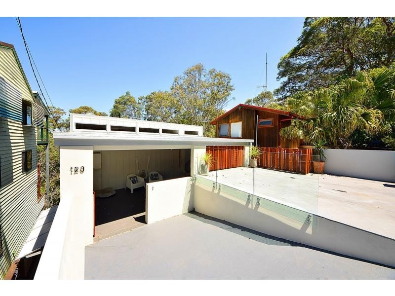 120 Ocean Parade, Burleigh Heads QLD 4220