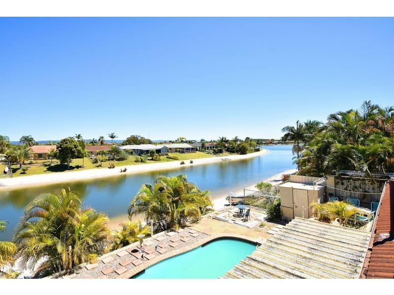 43 Kingfisher Crescent, Burleigh Waters QLD 4220