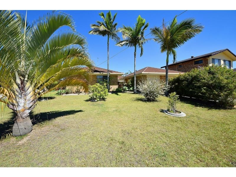 43 Kingfisher Crescent, Burleigh Waters QLD 4220