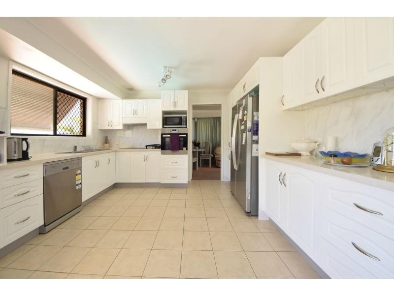 43 Kingfisher Crescent, Burleigh Waters QLD 4220