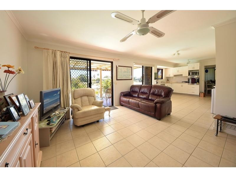 43 Kingfisher Crescent, Burleigh Waters QLD 4220