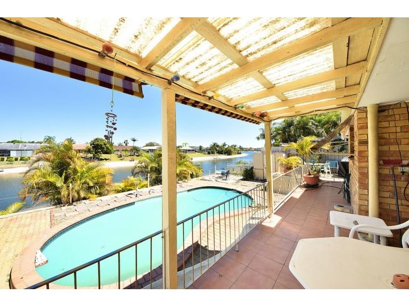 43 Kingfisher Crescent, Burleigh Waters QLD 4220