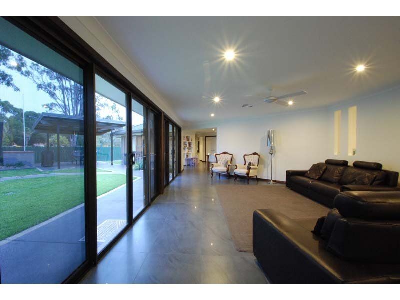 8 Violet Court, Miami QLD 4220