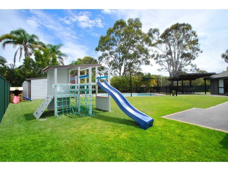 8 Violet Court, Miami QLD 4220