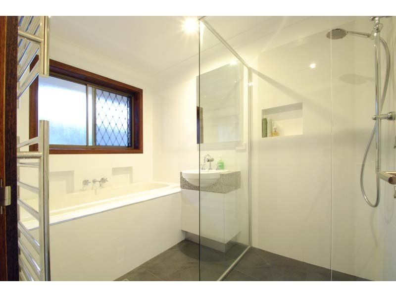8 Violet Court, Miami QLD 4220