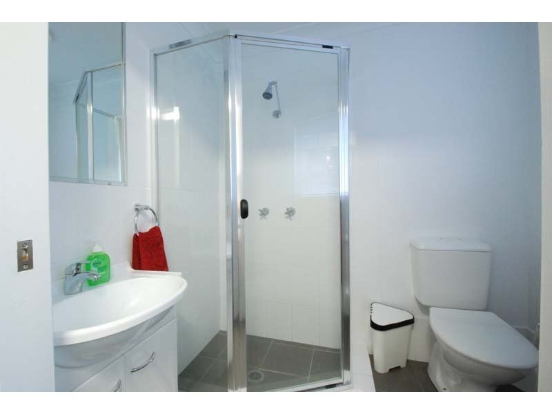 8 Violet Court, Miami QLD 4220