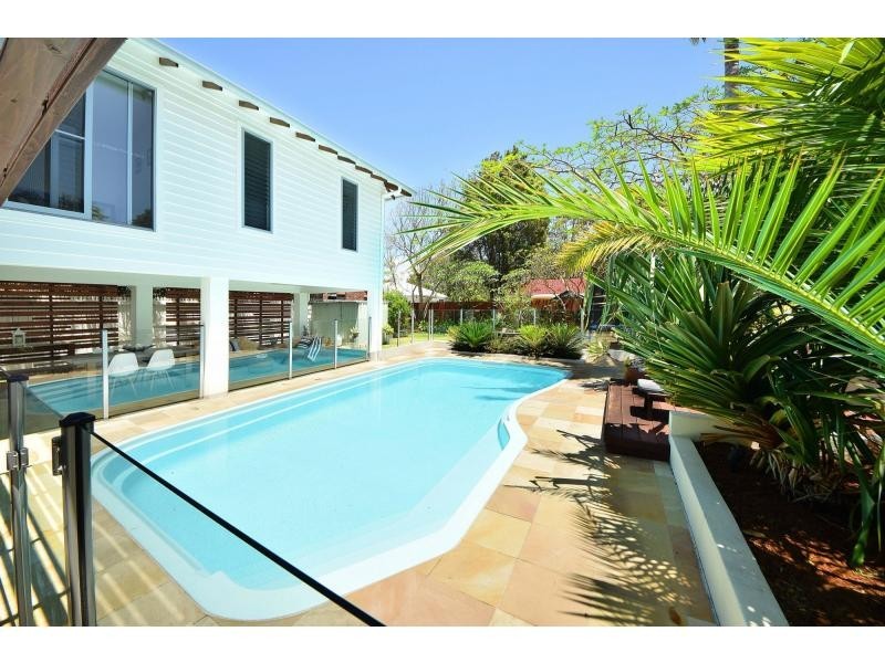 53 Warrina Crescent, Burleigh Waters QLD 4220