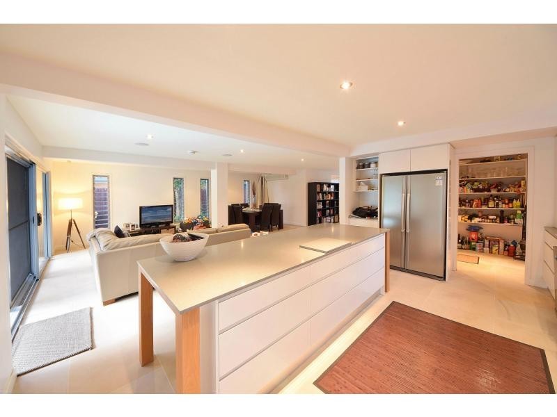 53 Warrina Crescent, Burleigh Waters QLD 4220