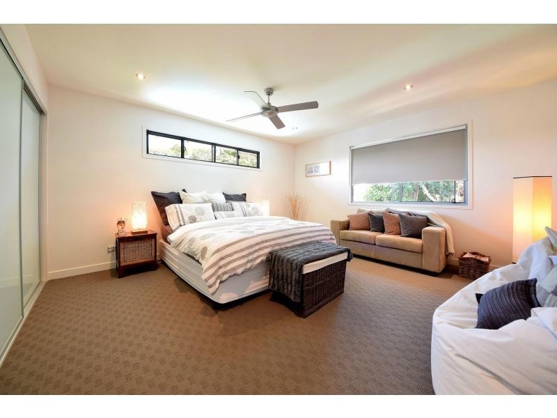 53 Warrina Crescent, Burleigh Waters QLD 4220