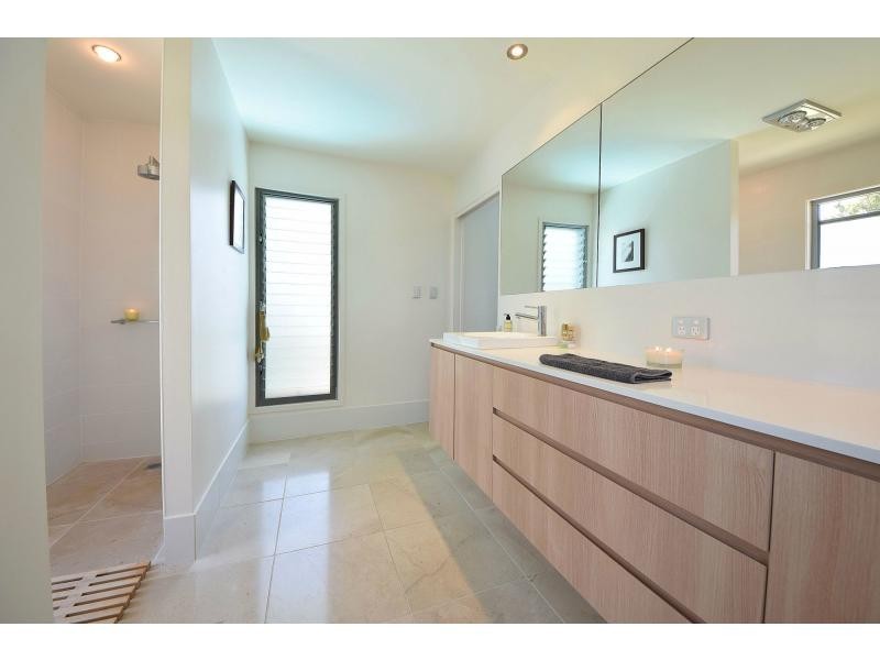 53 Warrina Crescent, Burleigh Waters QLD 4220