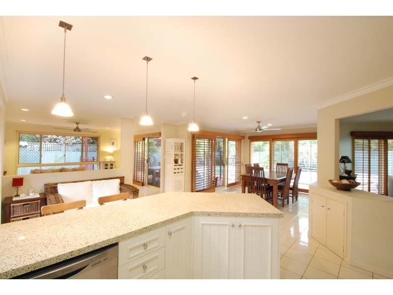 38 Wedgebill Parade, Burleigh Waters QLD 4220