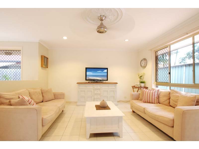 38 Wedgebill Parade, Burleigh Waters QLD 4220