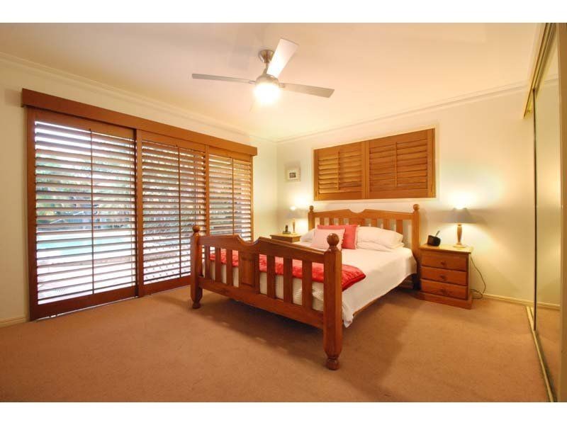 38 Wedgebill Parade, Burleigh Waters QLD 4220