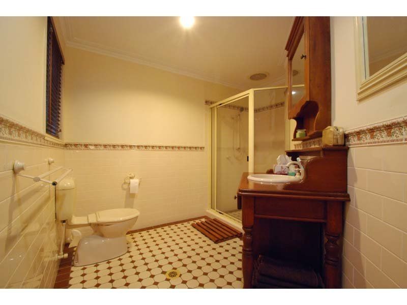 38 Wedgebill Parade, Burleigh Waters QLD 4220