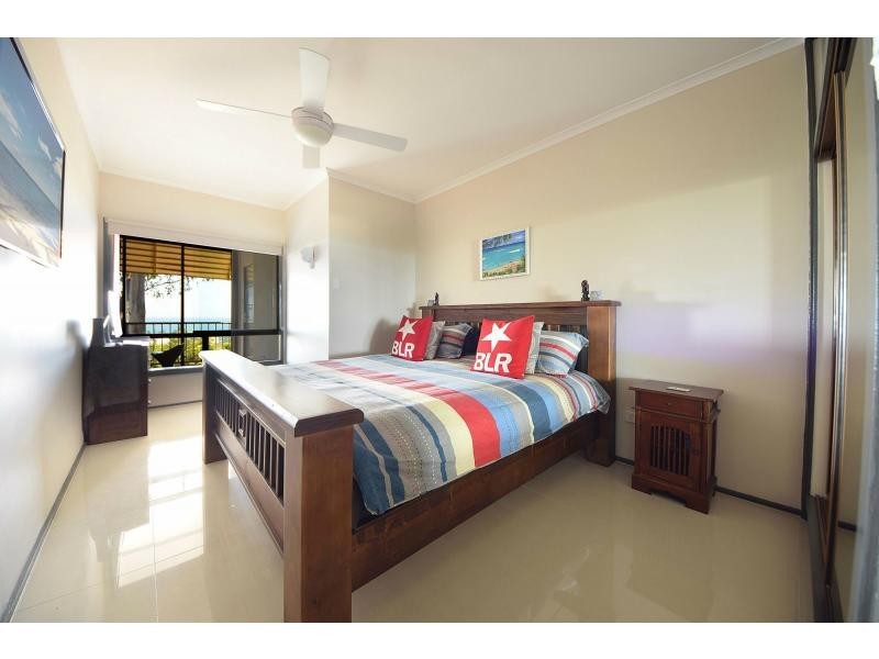 2/18 Brake Street, Burleigh Heads QLD 4220