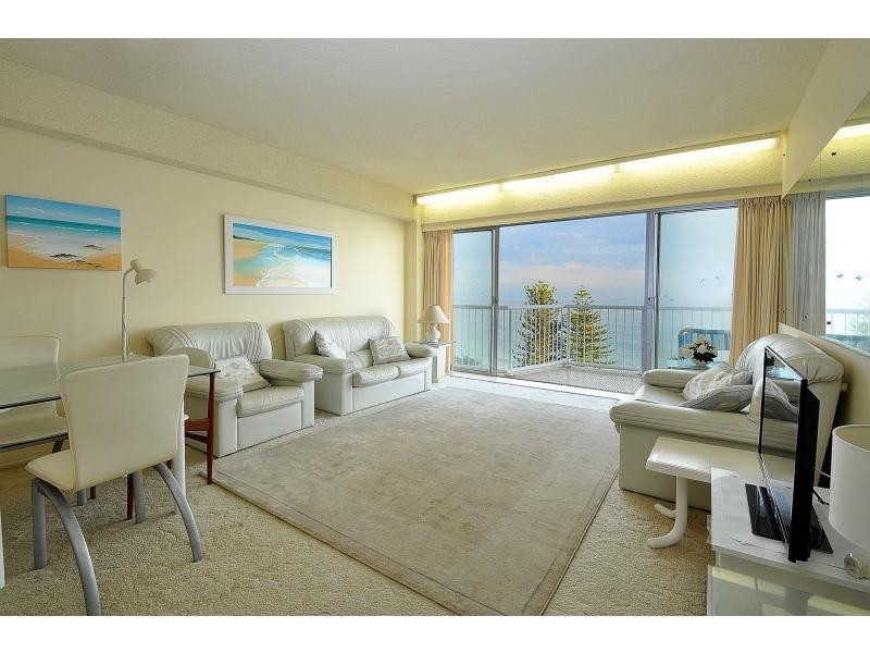 19/2 Goodwin Terrace, Burleigh Heads QLD 4220