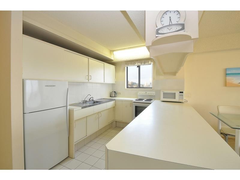 19/2 Goodwin Terrace, Burleigh Heads QLD 4220