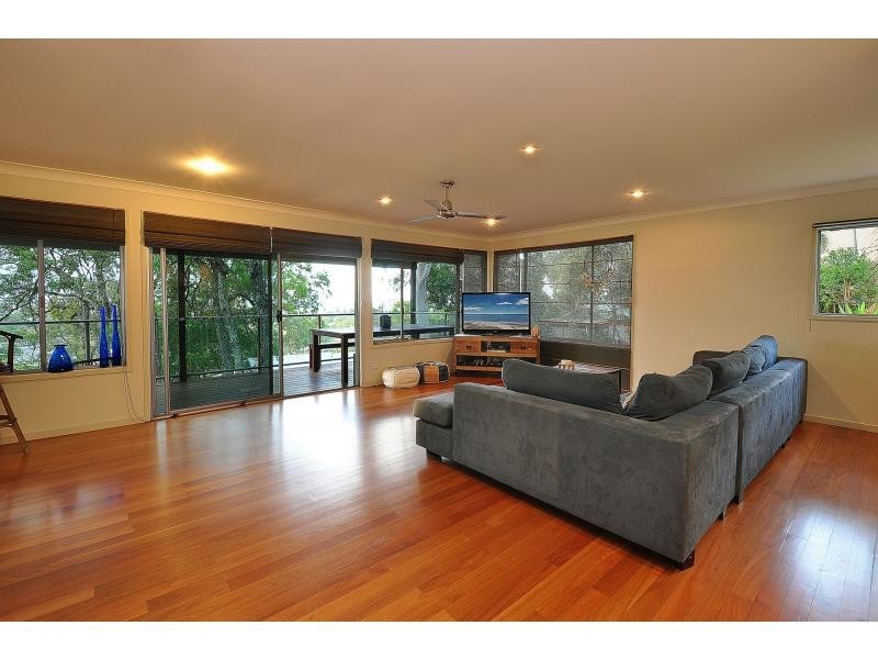 2/22 View Street, Burleigh Heads QLD 4220