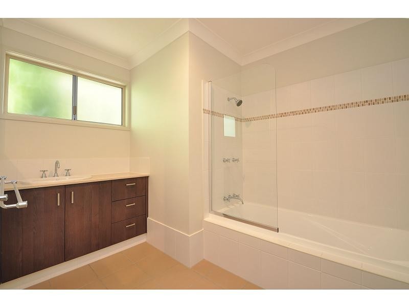 2/22 View Street, Burleigh Heads QLD 4220