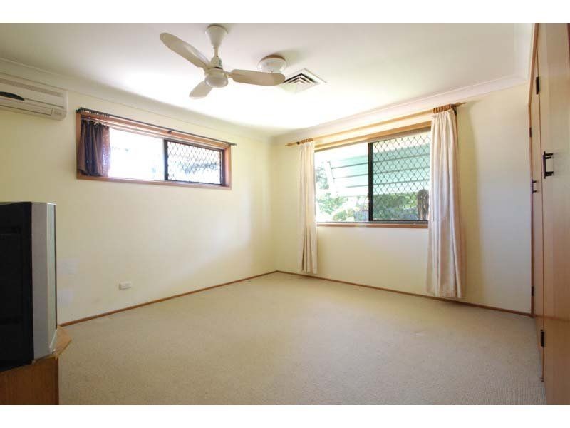 132 Burleigh Street, Burleigh Waters QLD 4220