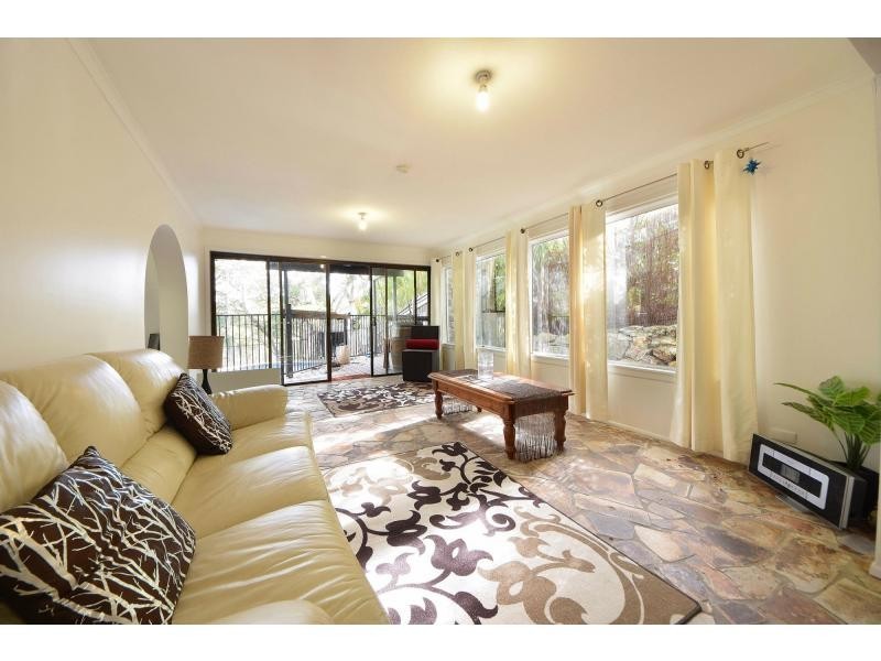 82 Ocean Parade, Burleigh Heads QLD 4220