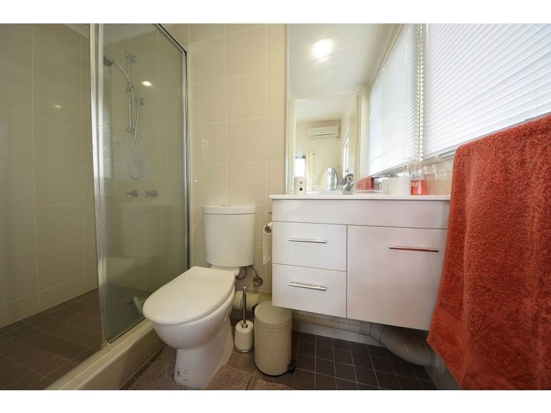 82 Ocean Parade, Burleigh Heads QLD 4220