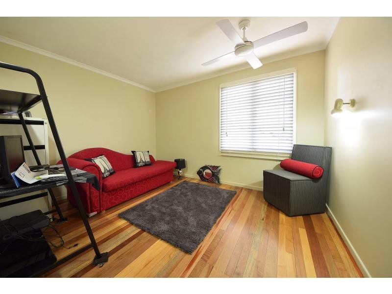 82 Ocean Parade, Burleigh Heads QLD 4220