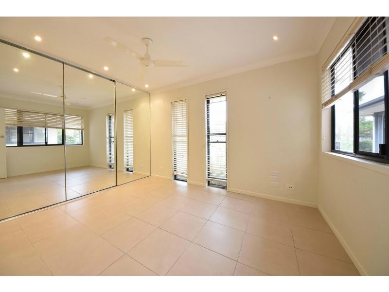 31 Sandpiper Drive, Burleigh Waters QLD 4220