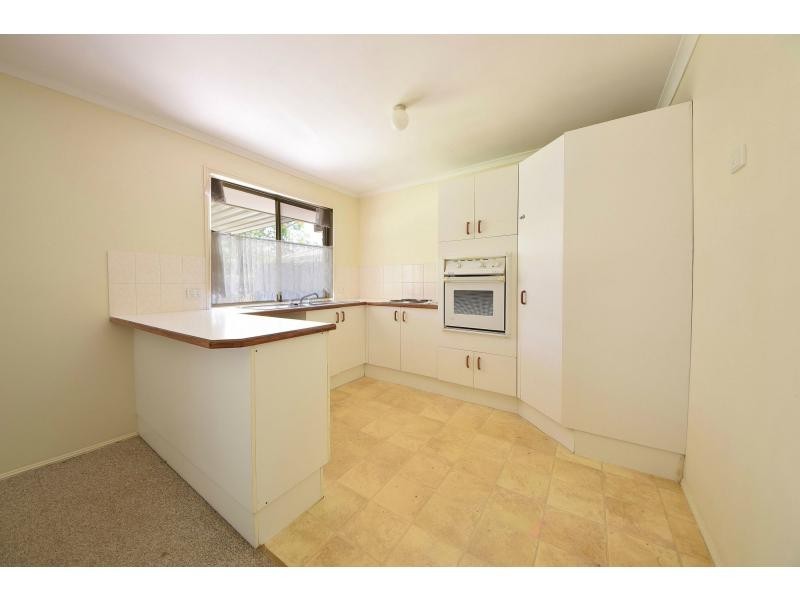 10 Southlake Drive, Varsity Lakes QLD 4227