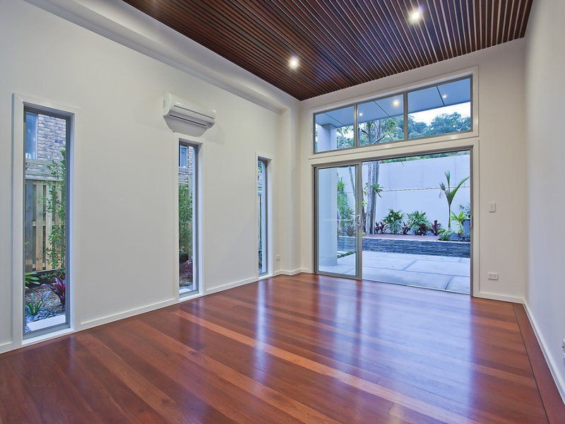 8A & 8B Stephens Street, Burleigh Heads QLD 4220